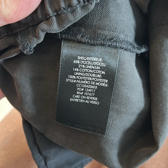 Alice + Olivia Britney Patch Pocket Shorts in Black NWT - Picture 7 of 8